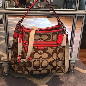 Coach Daisy Outline Convertible Hobo